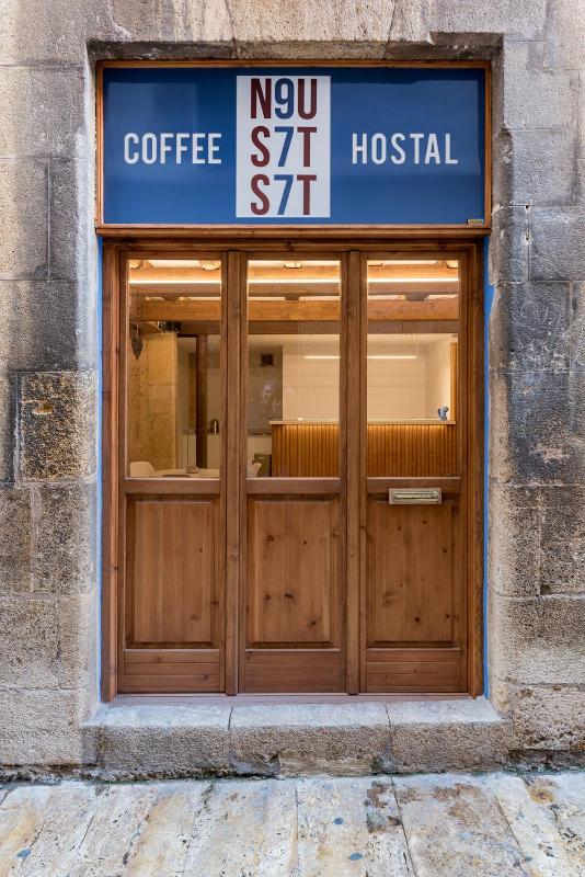 Hostal 977 - image 45