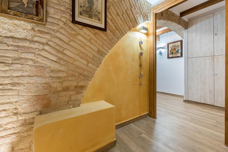 Hostal 977 - image 25