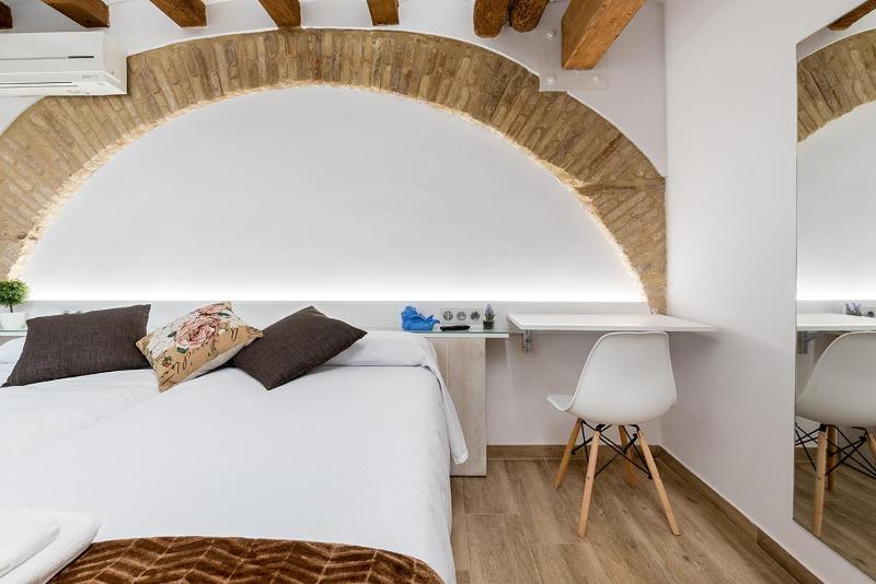 Hostal 977 - image 39
