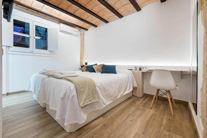 Hostal 977 - image 7