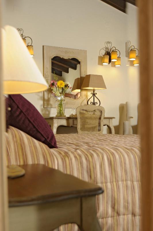 Standard Double Room image 2