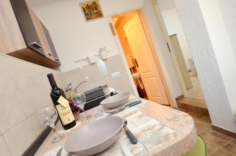 One-Bedroom Apartment image 3