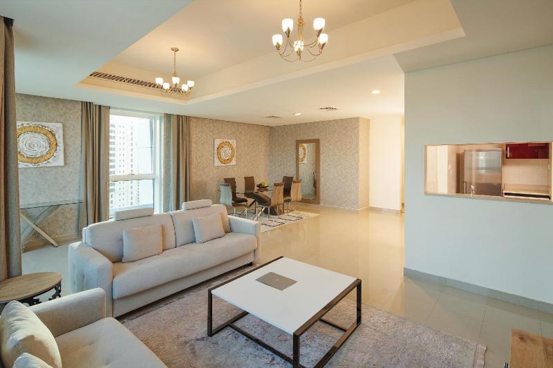 Deluxe Two-Bedroom Apartment with Balcony image 3