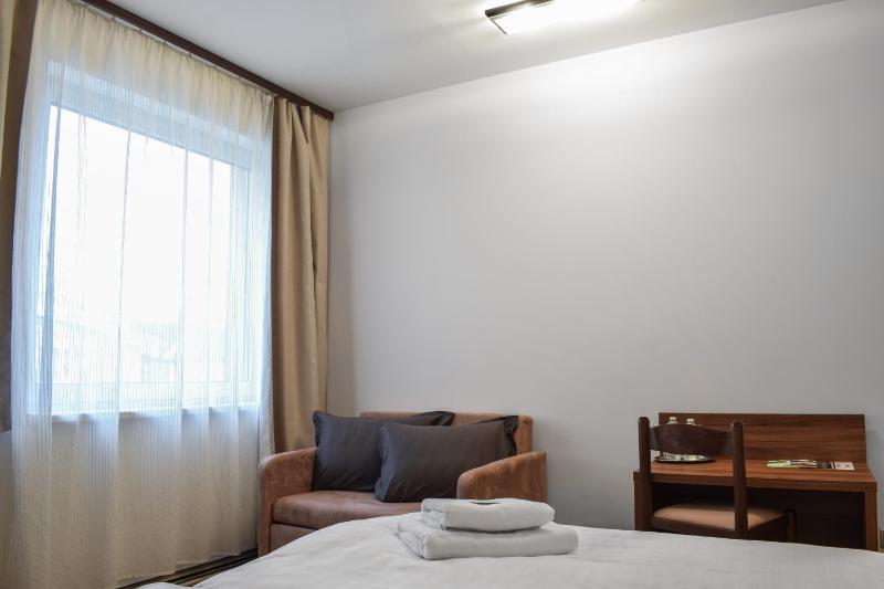 Deluxe Double or Twin Room image 2