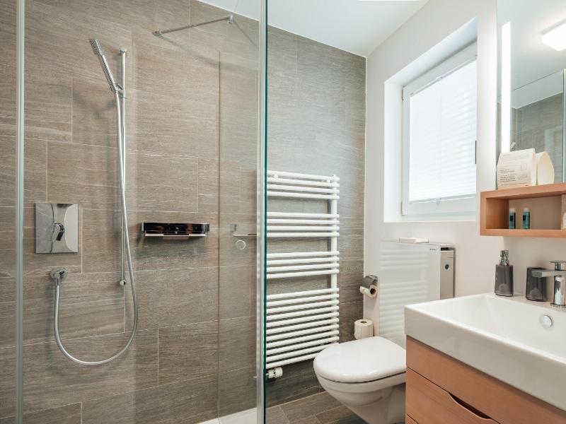 Double or Twin Room image 3