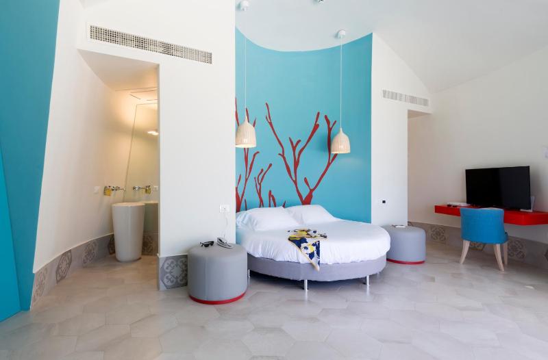 Suite with Sea View image 3