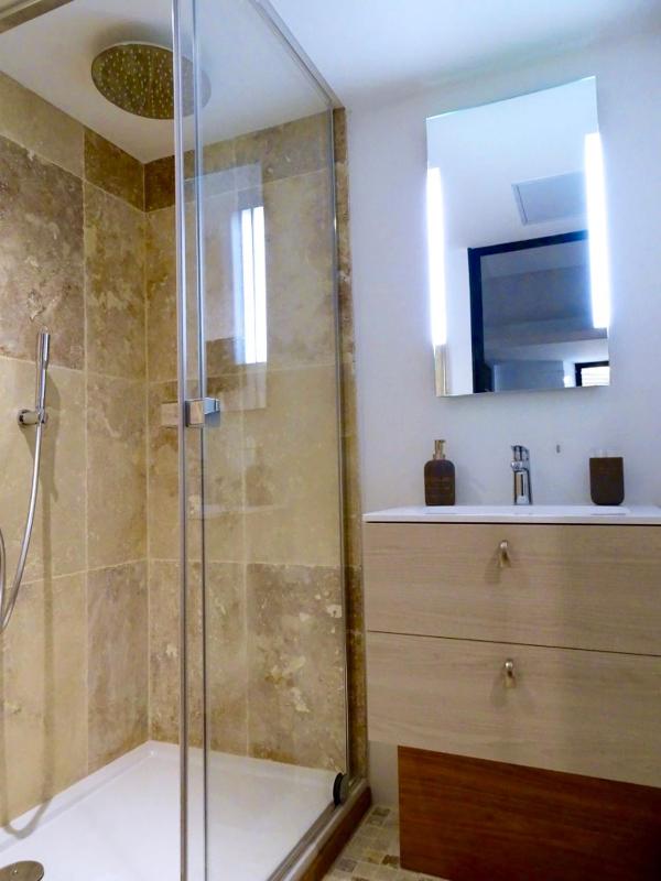 Deluxe Double Room with Shower image 2