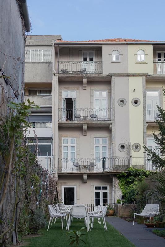 Rosa Et Al Townhouse - image 21