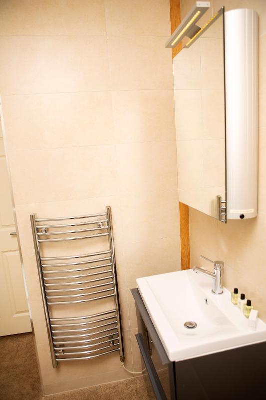 Apartment image 3