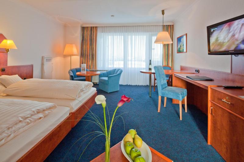 Double Room image 2