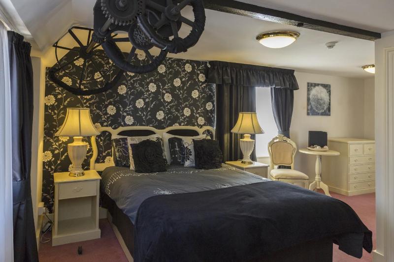 Double Room image 2