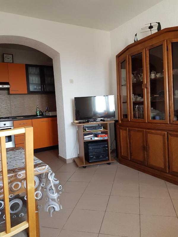 Apartment Skale - image 5