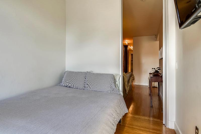 Loft in Lower Nob Hill - image 12