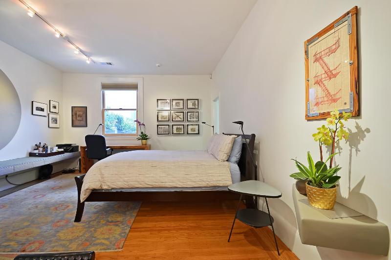 Loft in Lower Nob Hill - image 16
