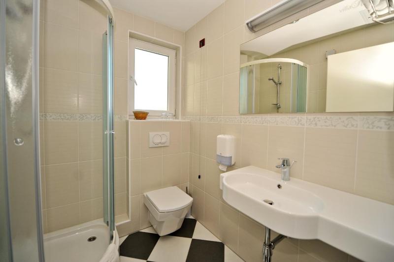 Three-Bedroom Suite with Side Sea View image 3