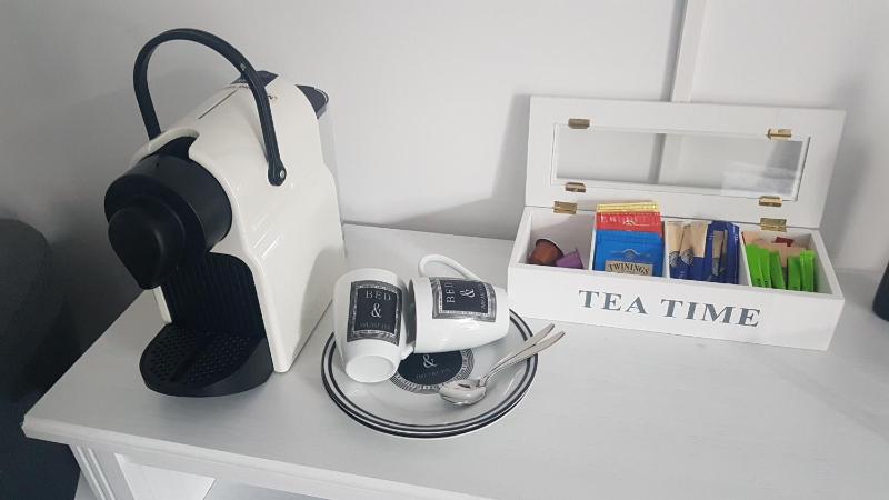 Deluxe Double Room with Shower image 3