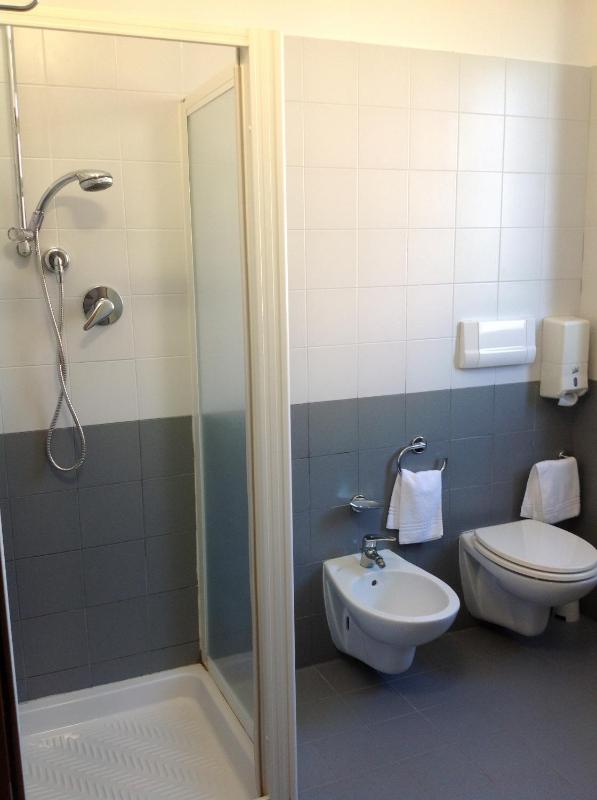 Twin Room image 1