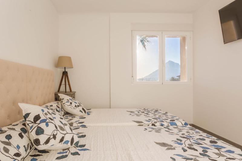 Apartamento Urbatenis by BonCasa Costa Blanca - image 12