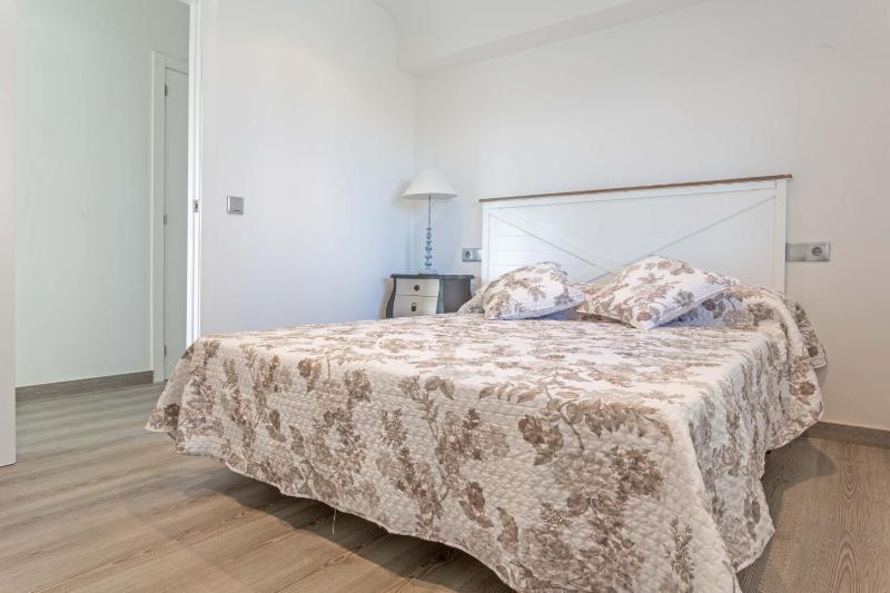 Apartamento Urbatenis by BonCasa Costa Blanca - image 3
