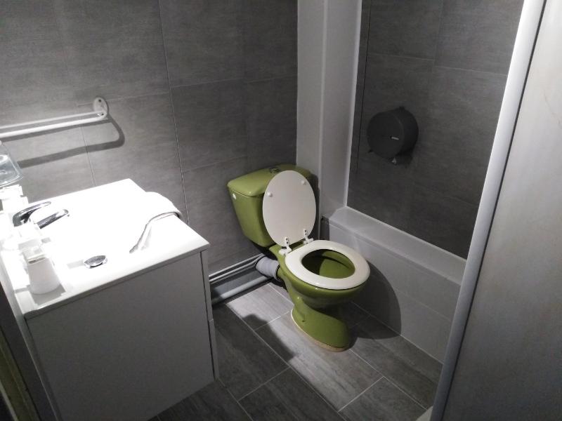 Quadruple Room image 3