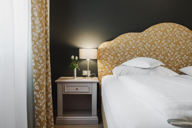 Standard Double Room image 1