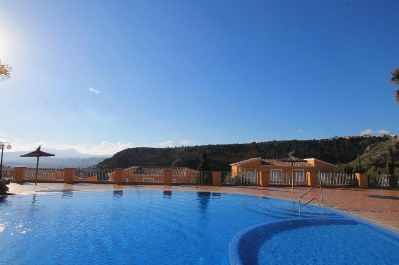 Apartment with Mountain View image 4