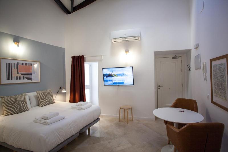Gran Central Suites - image 5