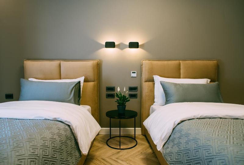 Twin Room with Garden View image 2