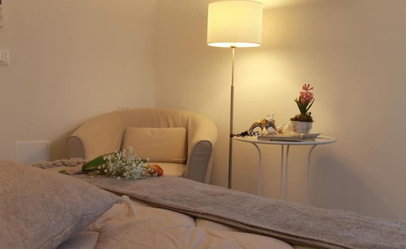 King Room with Balcony image 1