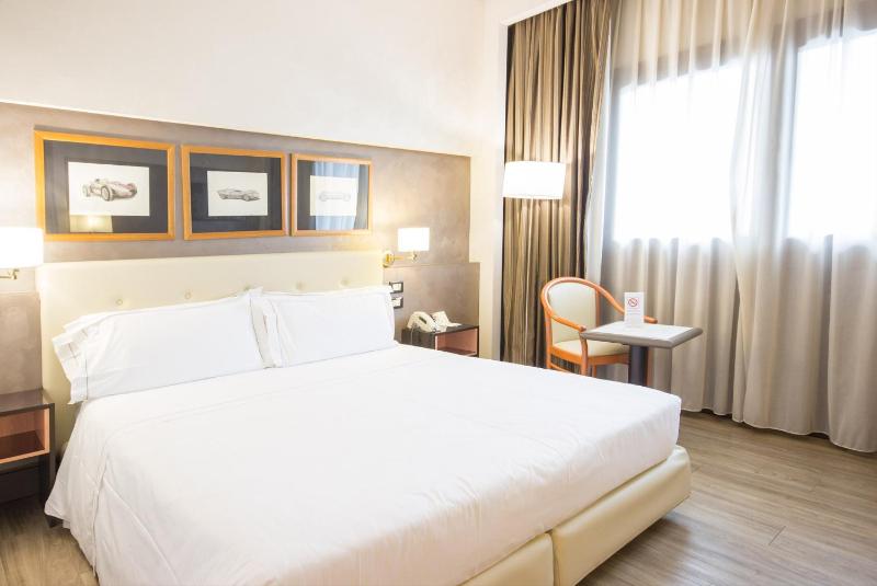Economy Double Room image 1