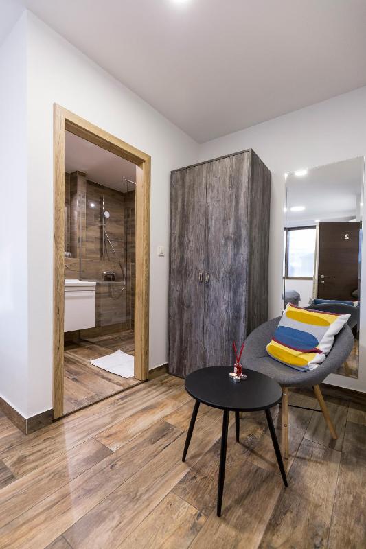 Apinelo Tower Rooms - image 2