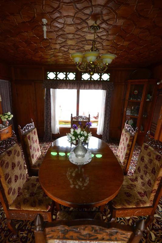 Houseboat Lily of Nageen - image 15