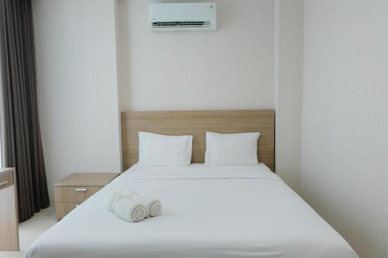 Pool View Brooklyn Alam Sutera Studio Apartment near IKEA By Travelio - image 1