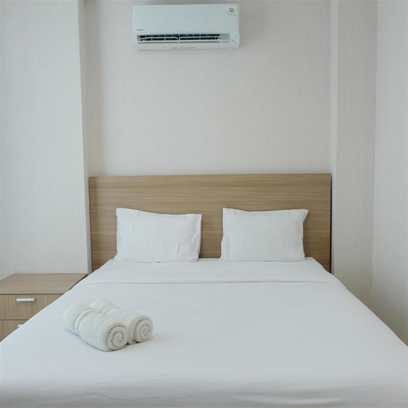 Pool View Brooklyn Alam Sutera Studio Apartment near IKEA By Travelio - image 2