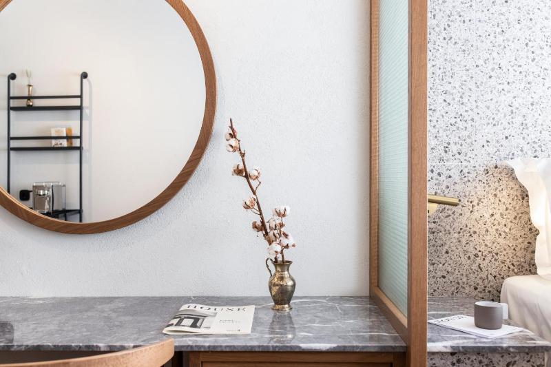 Medium Double Room image 4