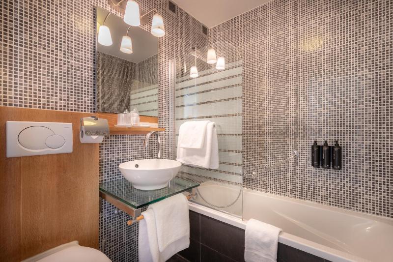 Standard Triple Room image 1