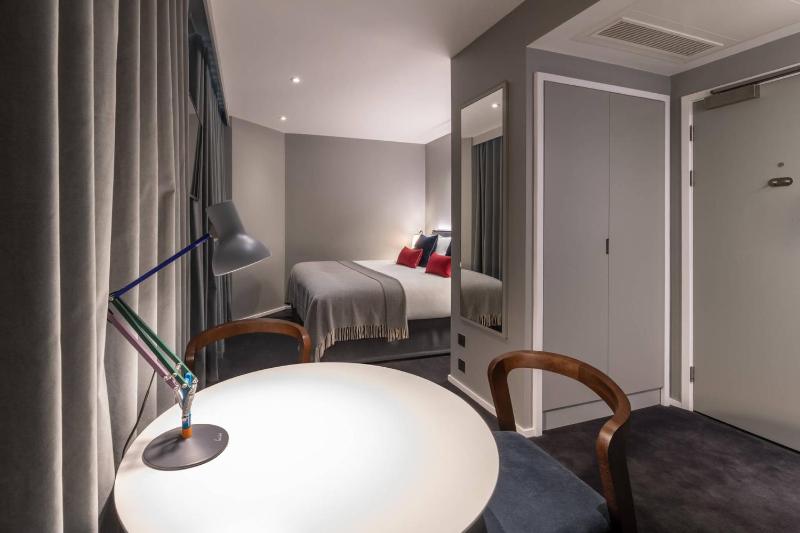 King Double or Twin Room image 2
