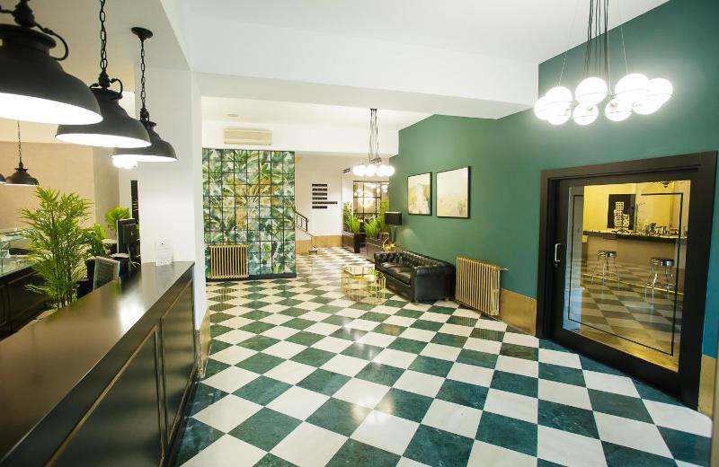 Budget Double Room image 4