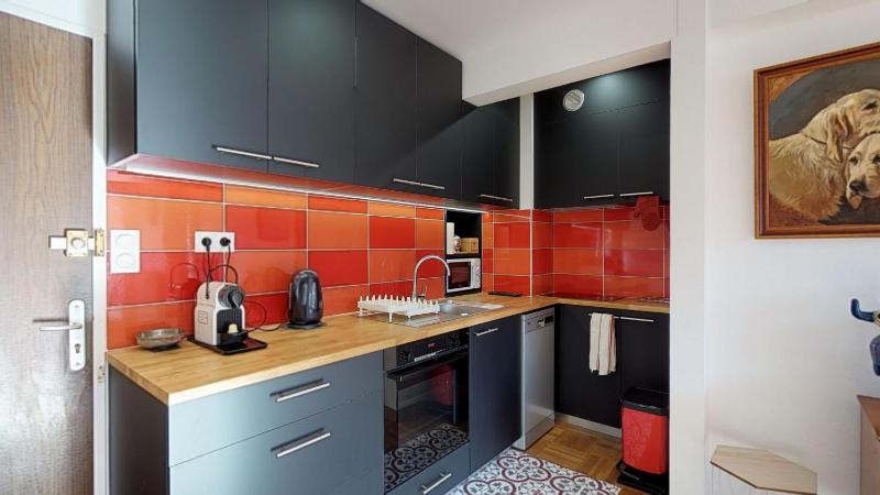 One-Bedroom Apartment image 3