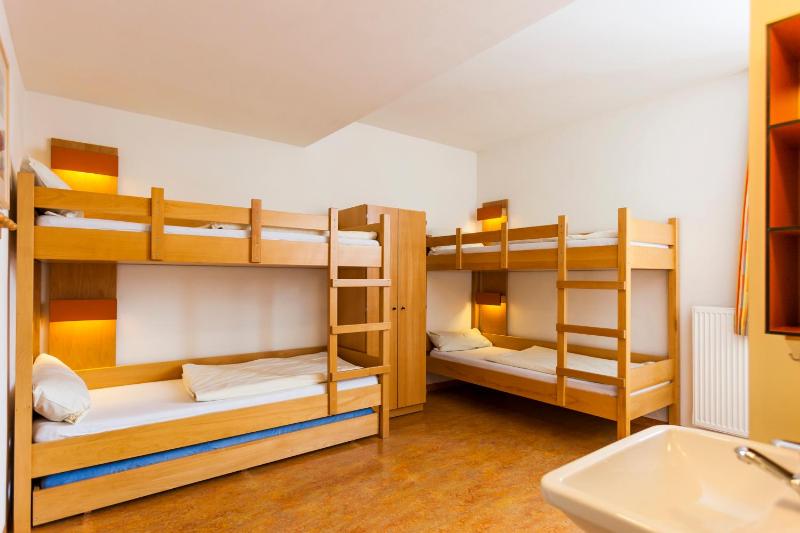 Six-Bedroom with Shared Bathroom image 2