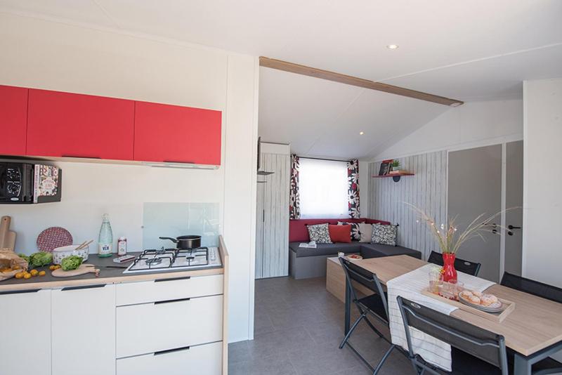 Mobil-Home Confort 2 Bedrooms image 3