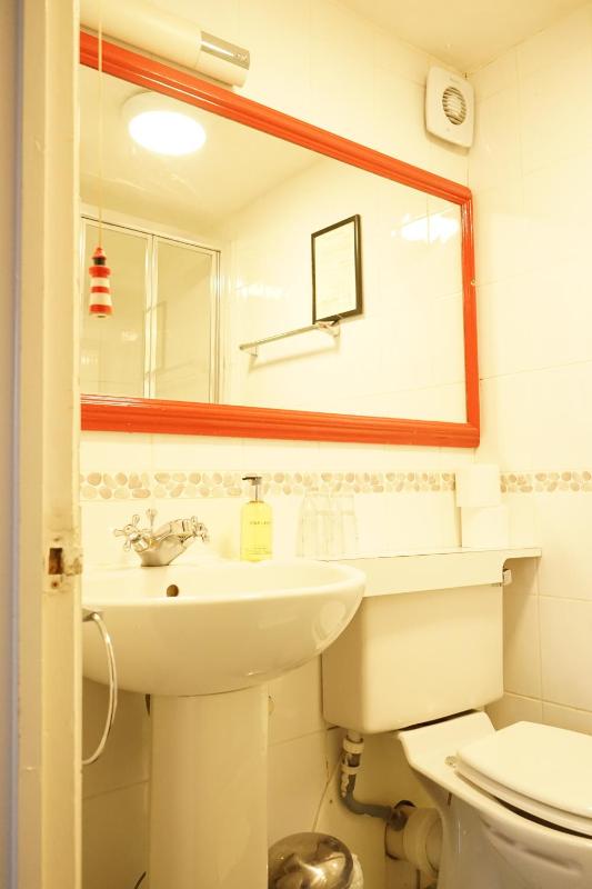 Regency Hotel - image 14