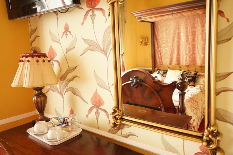 Regency Hotel - image 28