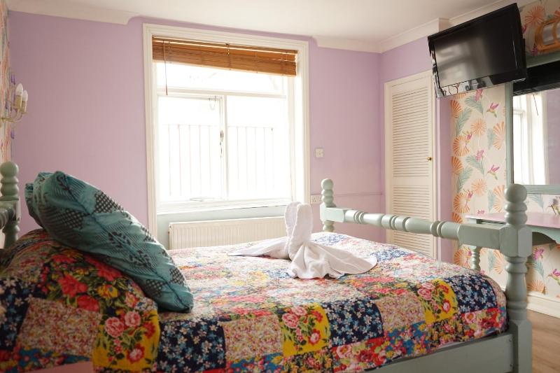Regency Hotel - image 17