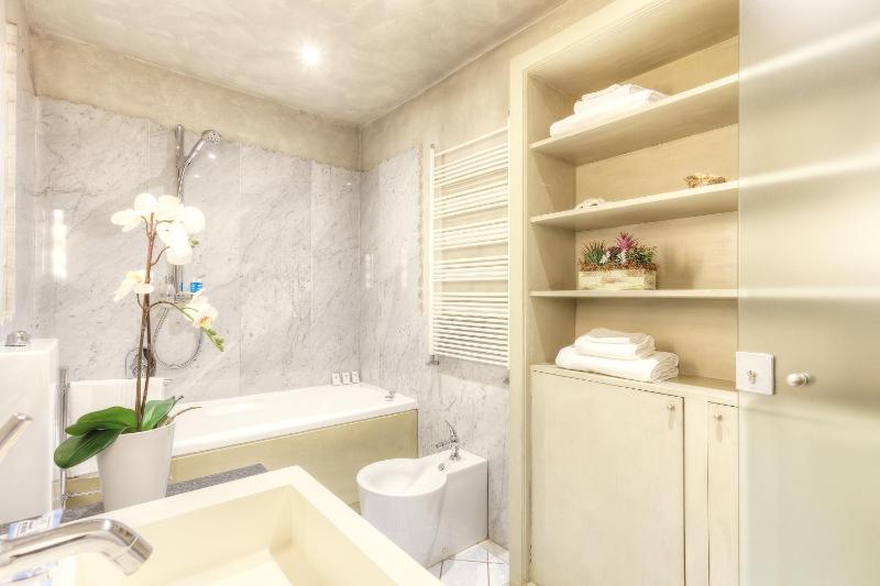 Deluxe Apartment image 3