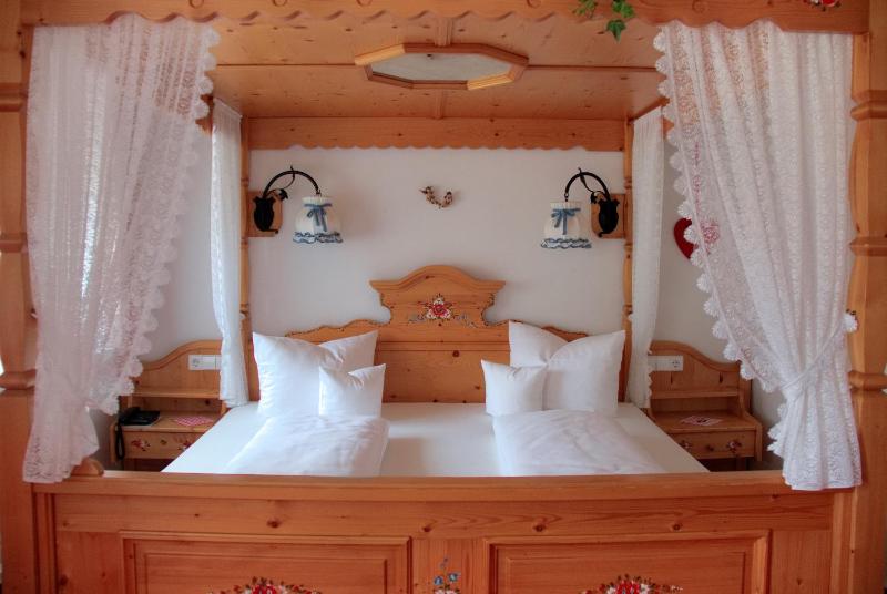 Deluxe Double Room image 1