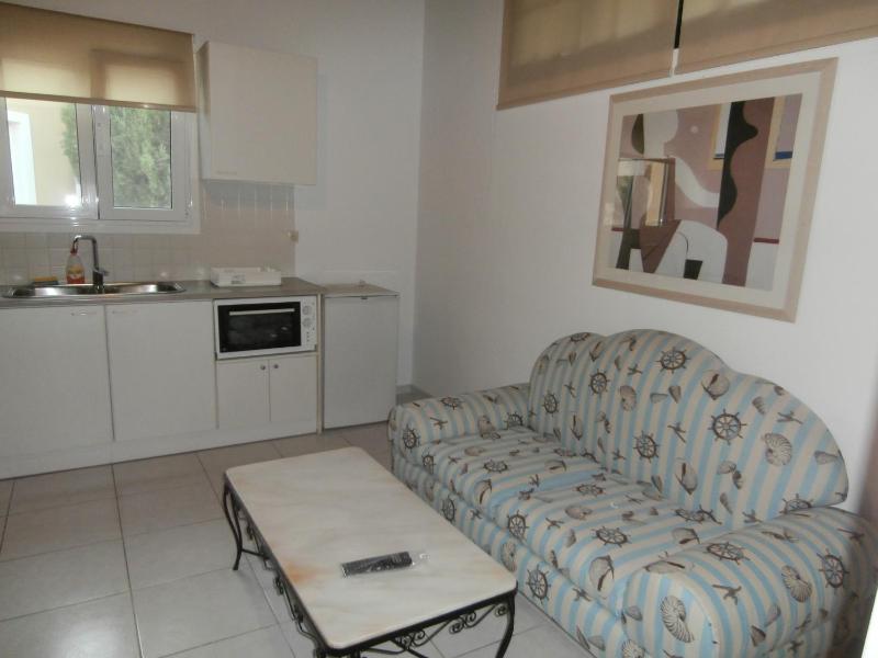 Bungalow with Garden View image 3