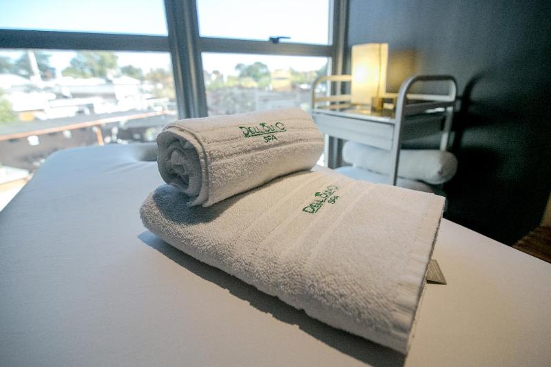 Hotel Tower Inn & Suites - image 21