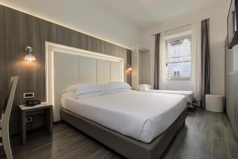 Comfort Triple Room image 3