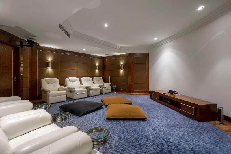 VIP Villa with Two Ways Airport Transfer image 2